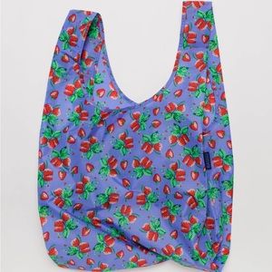 NWT Baggu Wild Strawberries Standard Bag